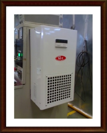 จำหน่ายออกแบบติดตั้งแอร์ตู้คอนโทรล ลดความร้อนสูงอุปกรณ์อิเล็กทรอนิกส์ ในโรงงานอุตสาหรกรม ทีมช่างประสบการณ์กว่า20 ปี วิเคราะห์งานฟรี ติดแอร์ตู้คอนโทรล Cabinet Air กับ Air Cool TecH