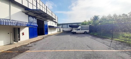 คลังสินค้าให้เช่าบางจาก เขตพระโขนง Bangkok warehouse near Bangna and Srinakarin Sukimvit103