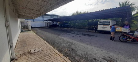 คลังสินค้าให้เช่าบางจาก เขตพระโขนง Bangkok warehouse near Bangna and Srinakarin Sukimvit103