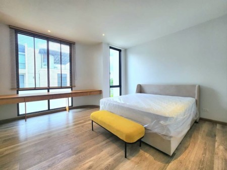 ทาวน์โฮม ขาย Luxury-Townhome-Located-in-the-heart-ofRamaIII–Sathupradit ใกล้สาทรสีลม รายล้อมด้วยโรงเรียนนานาชาติ ทาวน์โฮมหรูพระราม3 Luxury-townhome-Rama3-For-Home-office